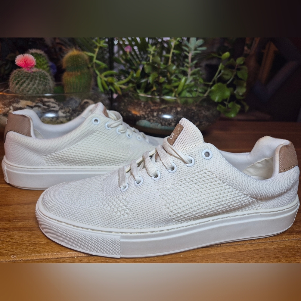 BOSS Katie Low Cut‎ Sneakers White (EU 39) Womens Size 8.5
